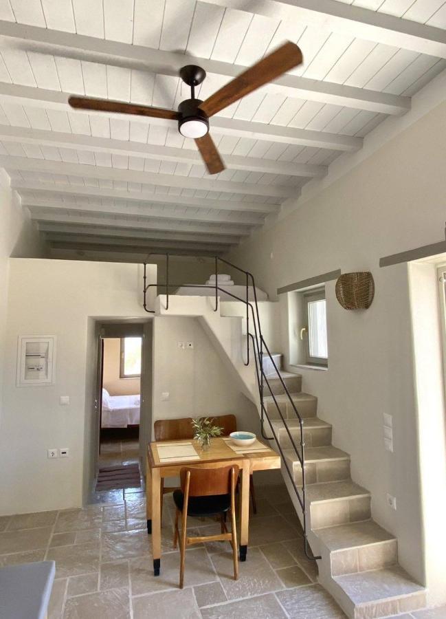 Vila Fournos Kímolos Exteriér fotografie